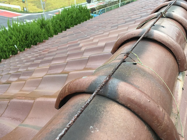 定期点検を推奨する棟瓦